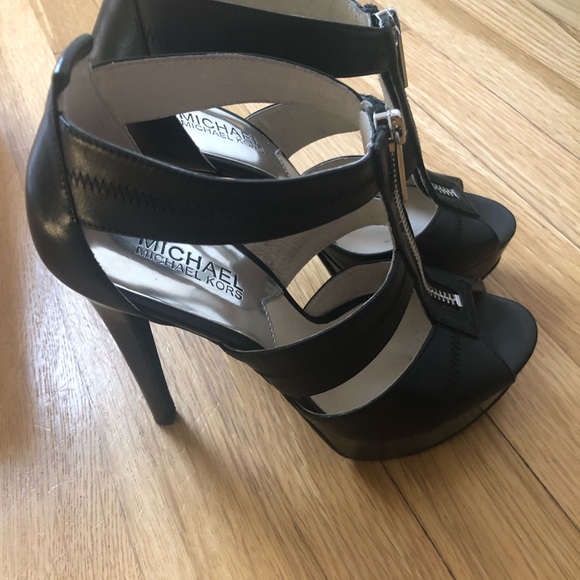 Michael Kors Booties. Never worn! - Picture 3 of 5